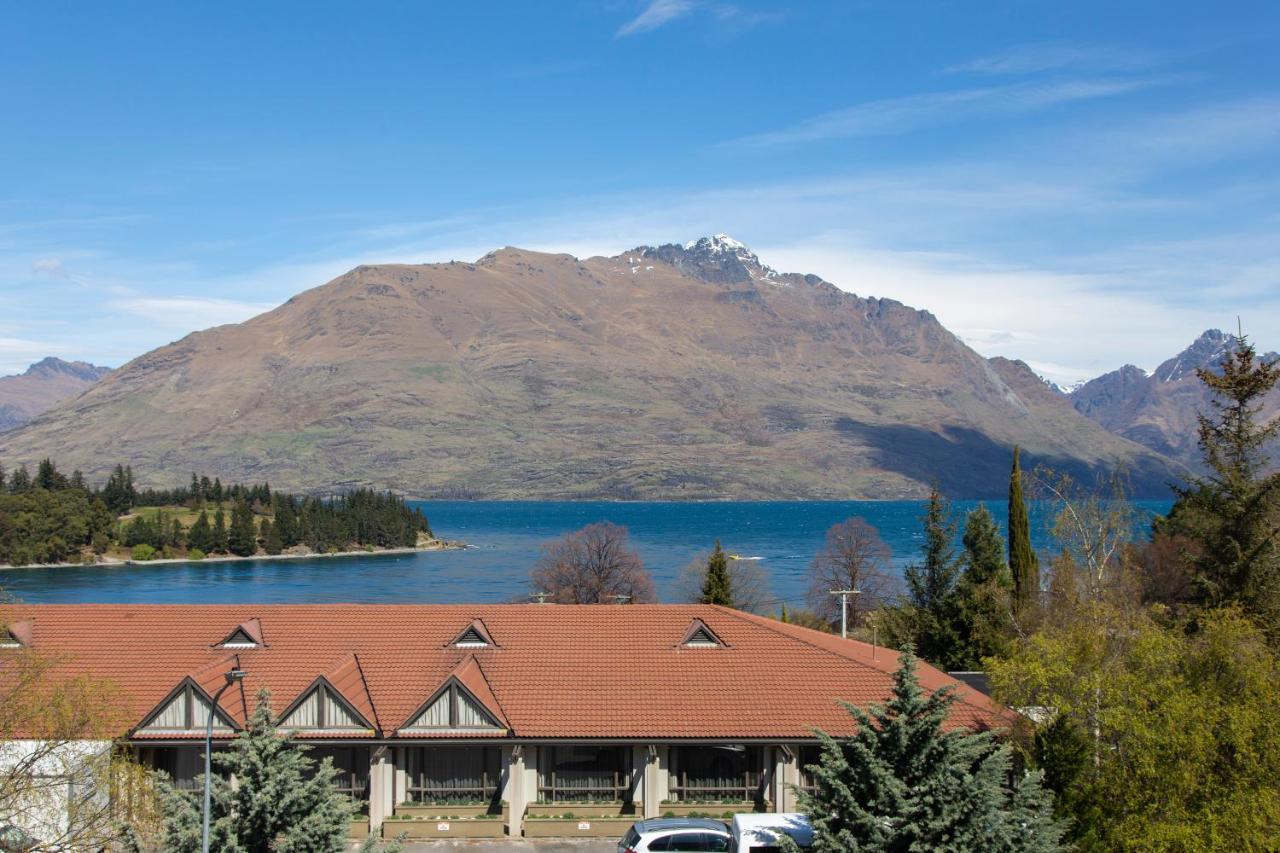 Ramada By Wyndham Queenstown Central Eksteriør bilde